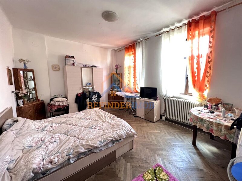 Unirii - Mircea Voda Vanzare apartament in Vila 5 camere 156 mp