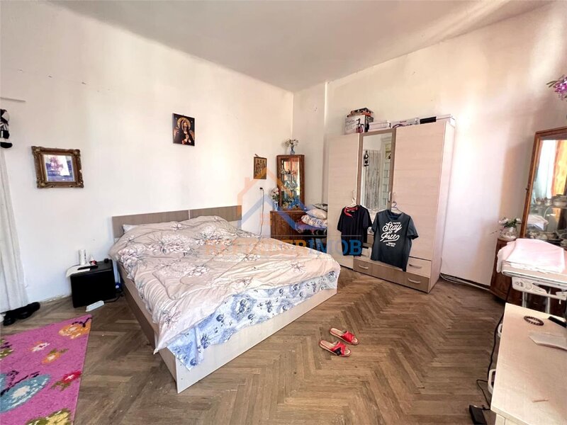 Unirii - Mircea Voda Vanzare apartament in Vila 5 camere 156 mp